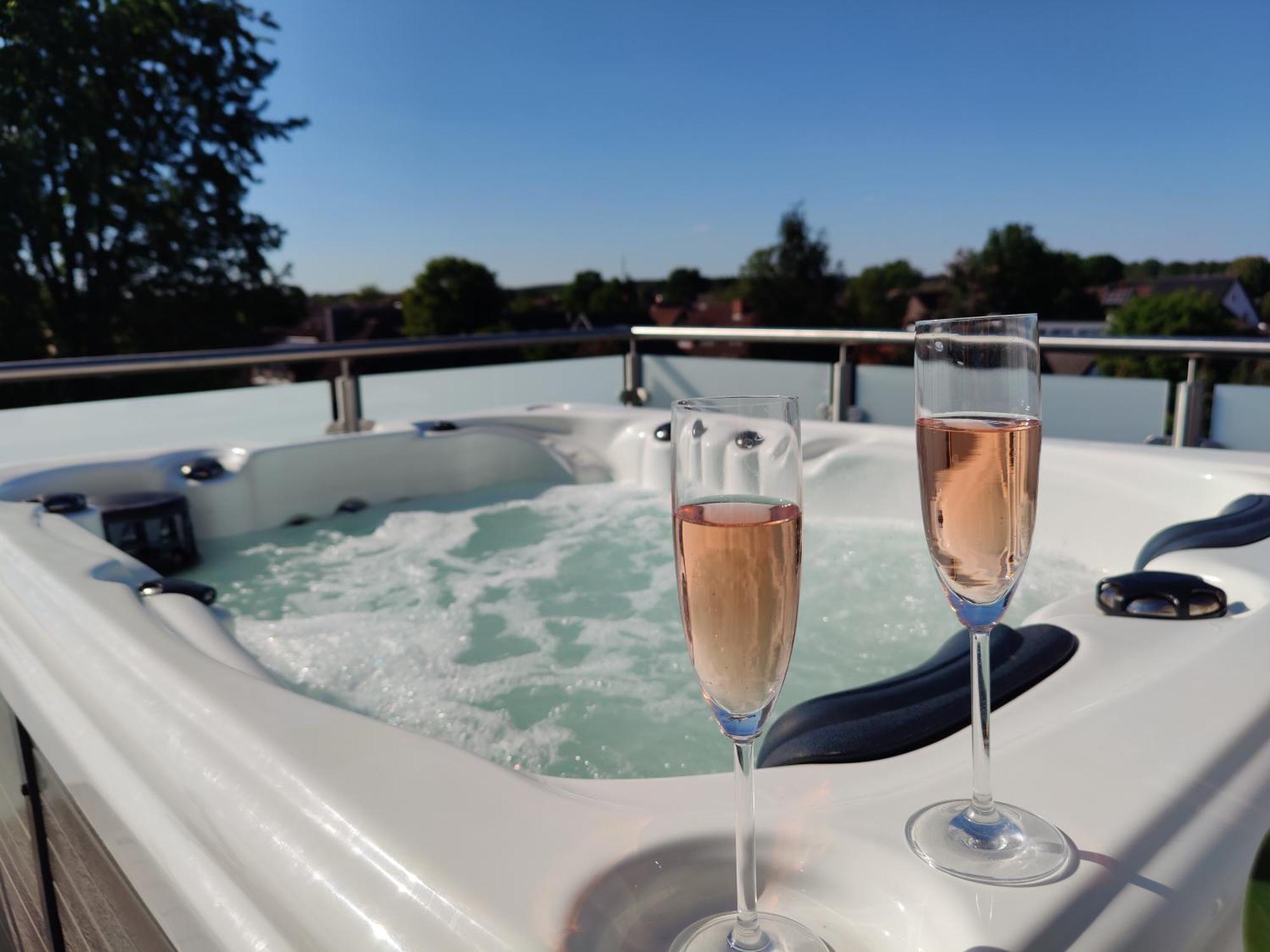 Penthouse Mit Whirlpool Im Herzen Von Niedersachsen Burgwedel  Zewnętrze zdjęcie